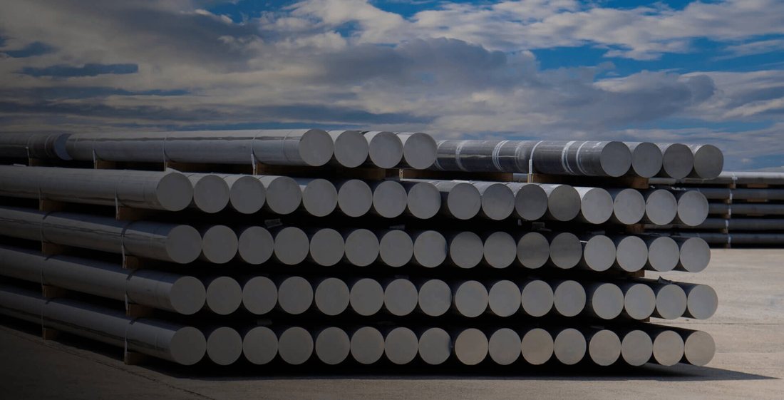 Stacked aluminium billets
